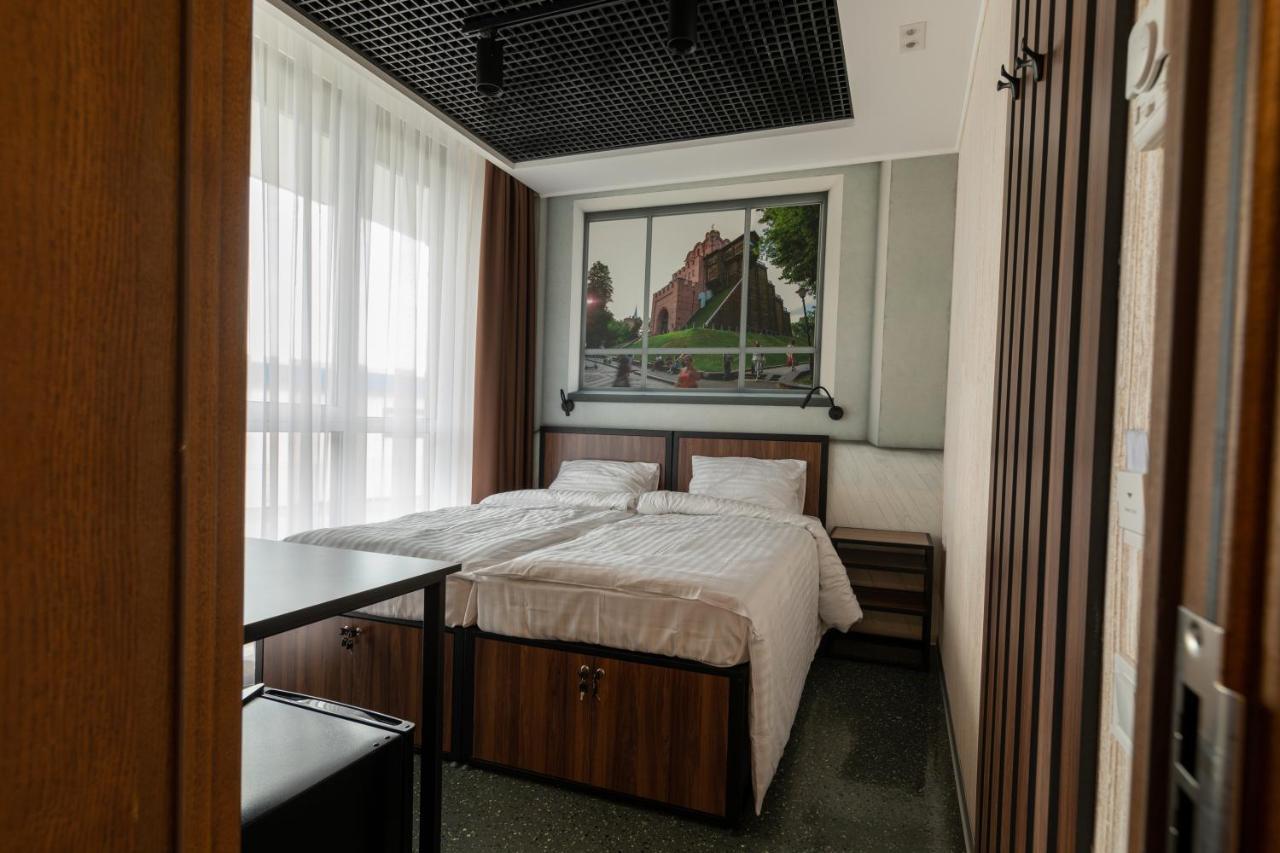 Misto Capsule Hotel Kiev Exteriör bild