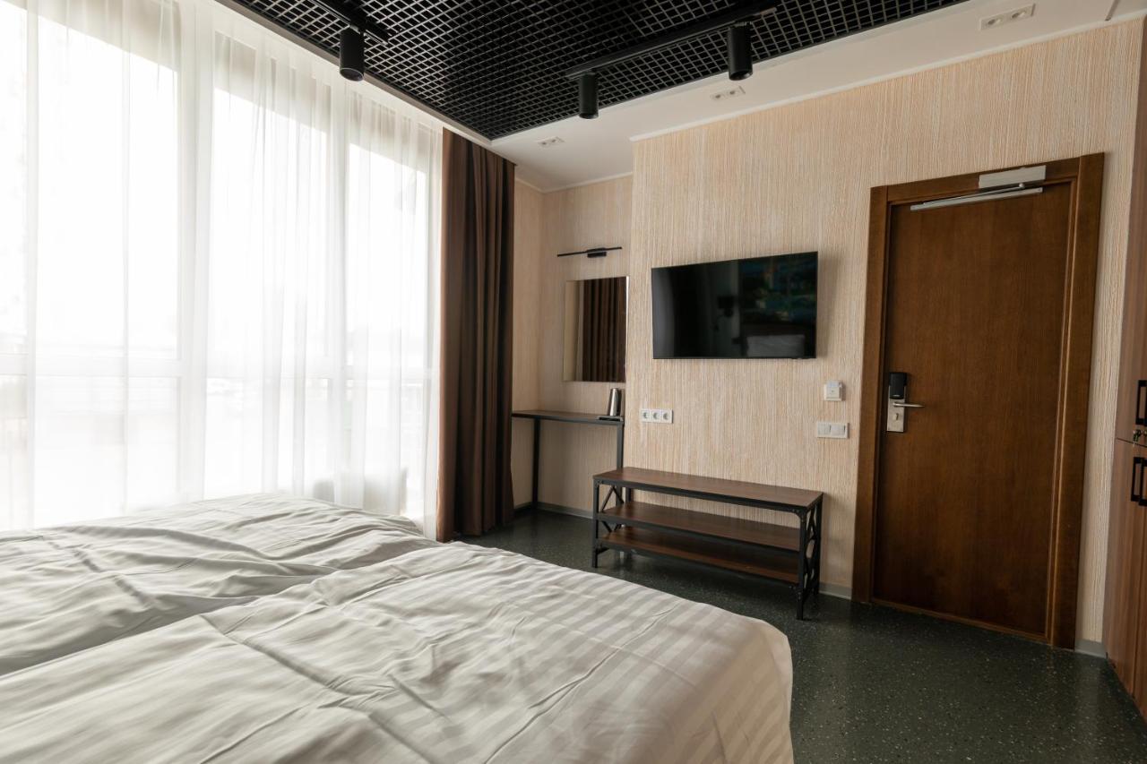 Misto Capsule Hotel Kiev Exteriör bild