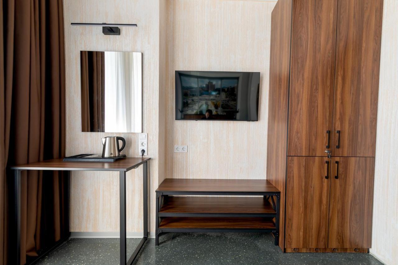 Misto Capsule Hotel Kiev Exteriör bild