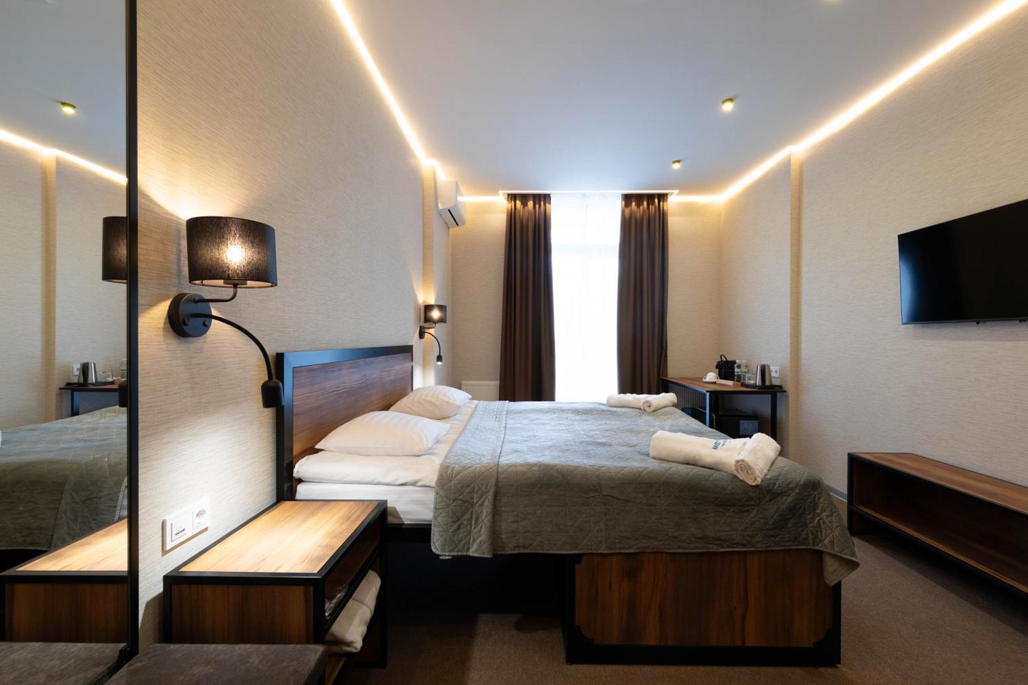 Misto Capsule Hotel Kiev Exteriör bild